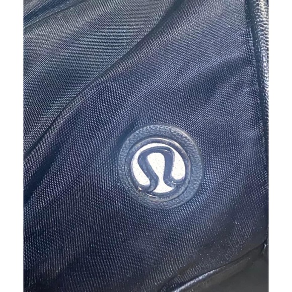 Large Lululemon Black Gym Bag - Picture 4 of 4